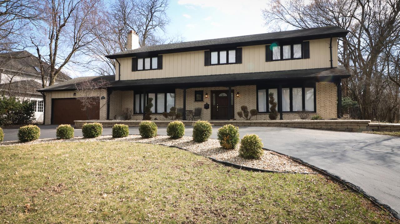 2702 W 1st Private Rd., Flossmoor, IL 60422