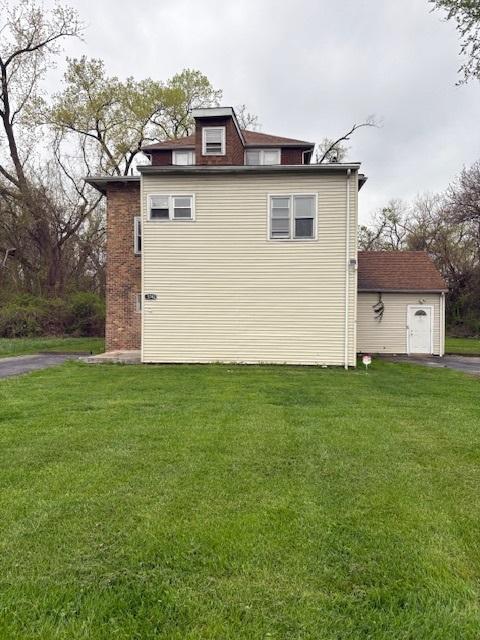 15742 Central Park Ave., Markham, IL 60428