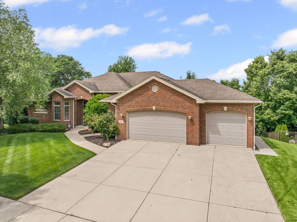 19418 Boulder Ridge Dr., Mokena, IL 60448