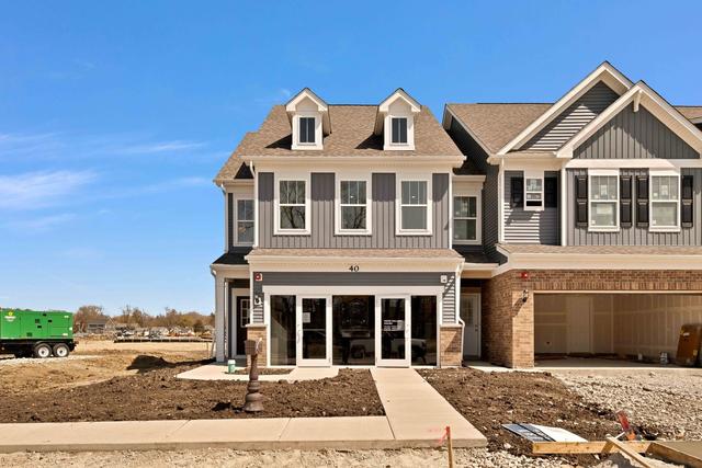 8 Weirich Way #76005, Batavia, IL 60510