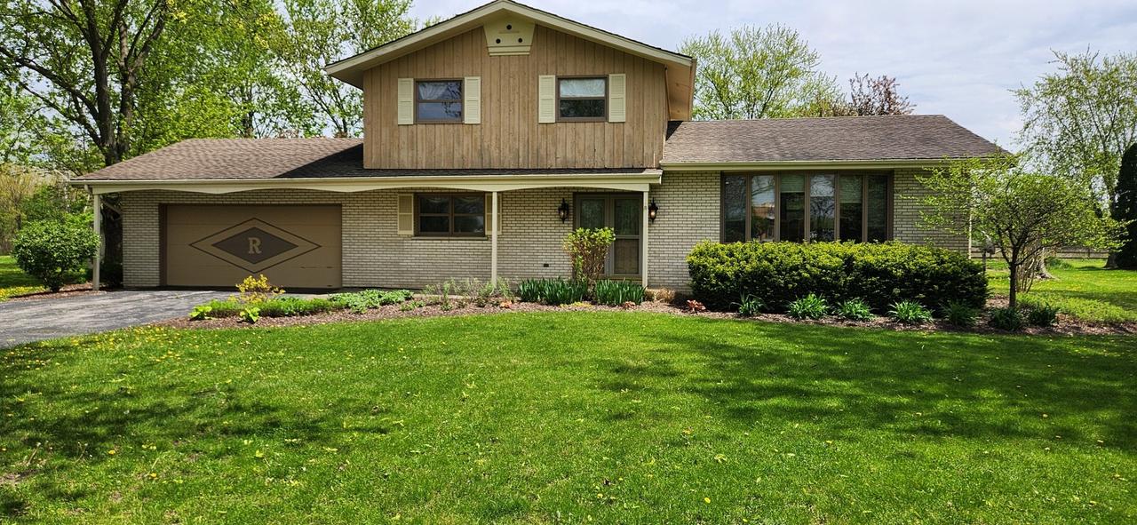 23223 S Volbrecht Rd., Crete, IL 60417