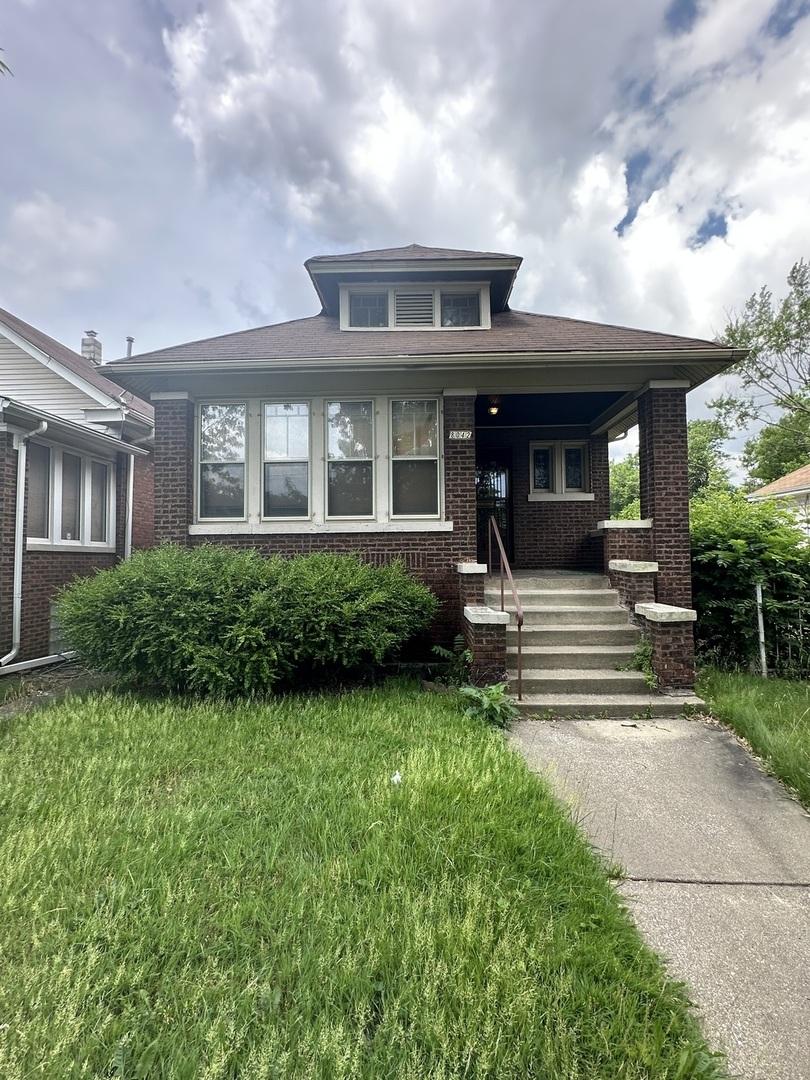 8042 S Bennett Ave., Chicago, IL 60617
