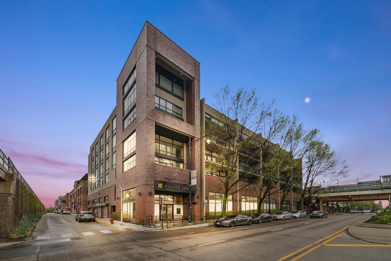 3946 N Ravenswood Ave. #406, Chicago, IL 60613