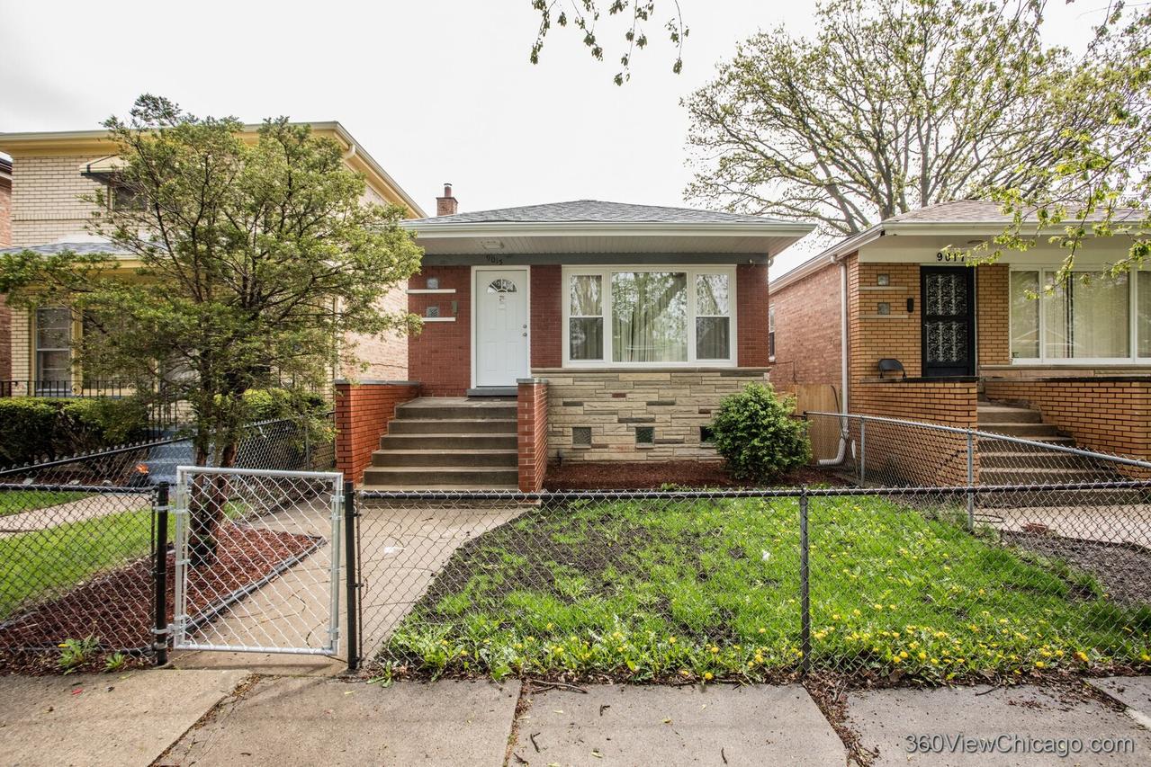 9015 S Carpenter St., Chicago, IL 60620