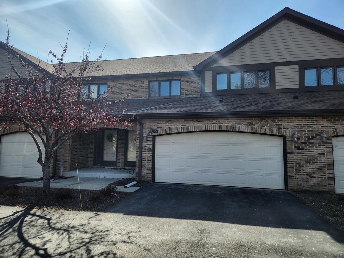 1835 Golf View Dr., Bartlett, IL 60103