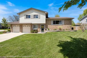 1500 Worden Way, Elk Grove Village 60007