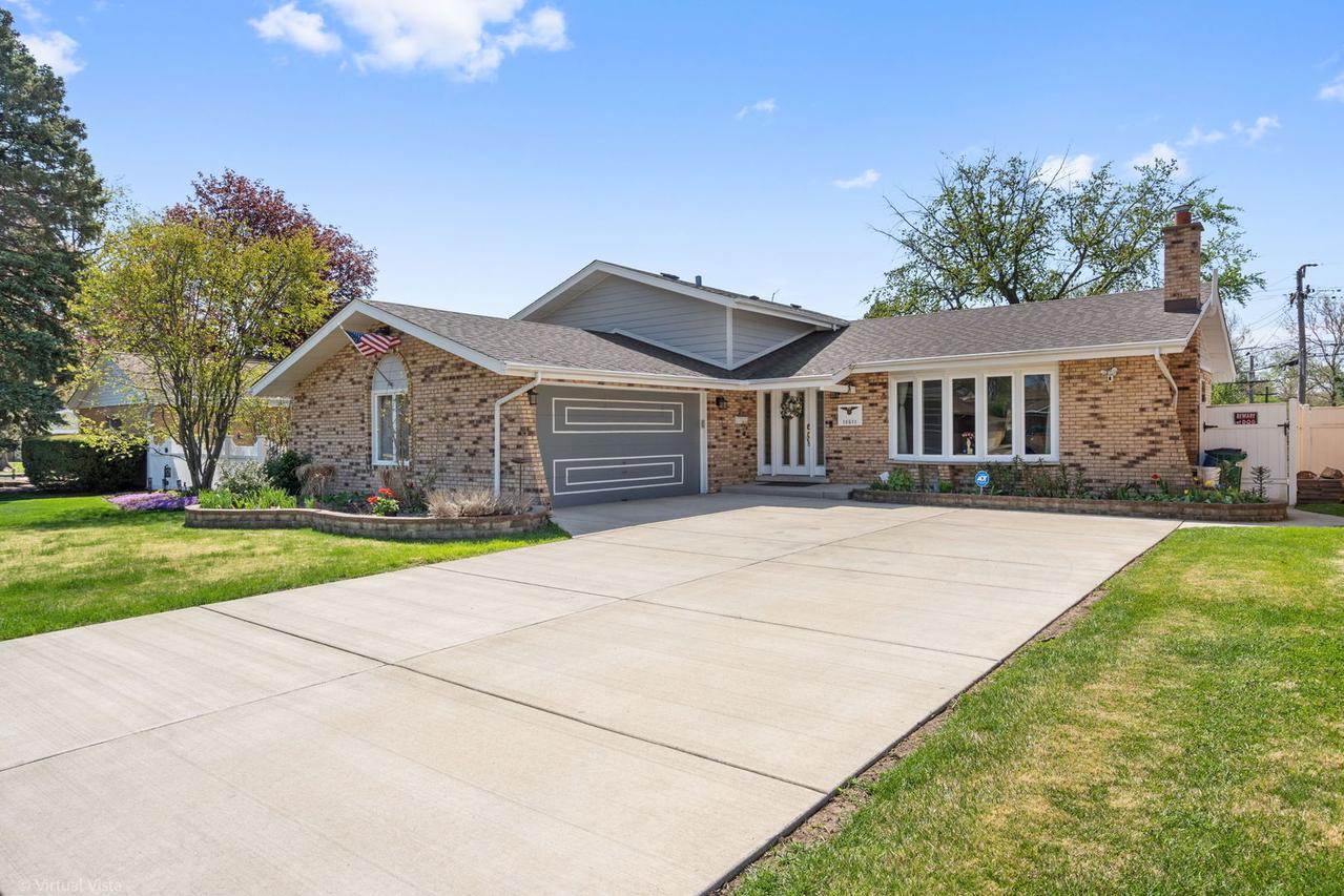 10511 Essex St., Westchester, IL 60154