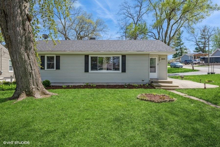 8925 Ramble Rd., Wonder Lake, IL 60097