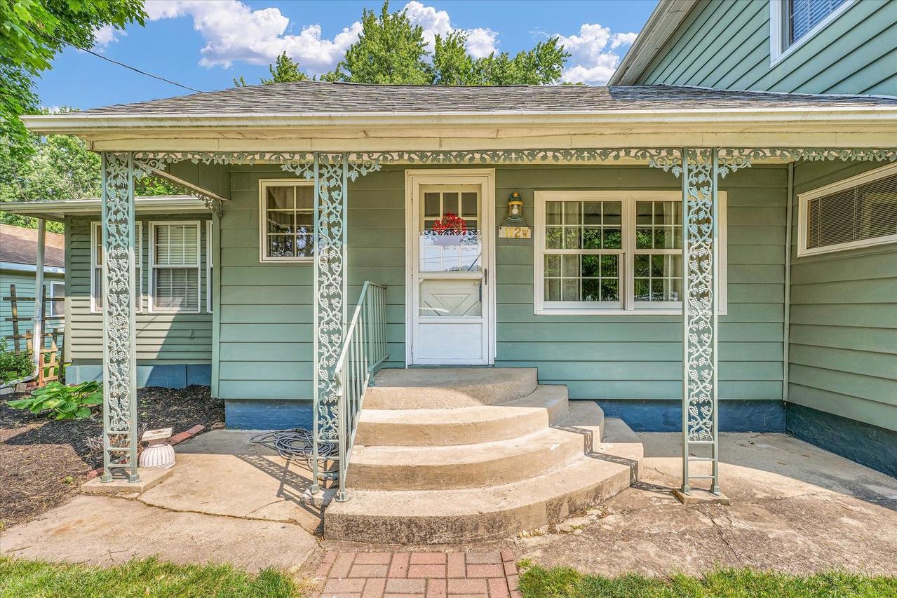 112 W North Front St., Sadorus, IL 61872