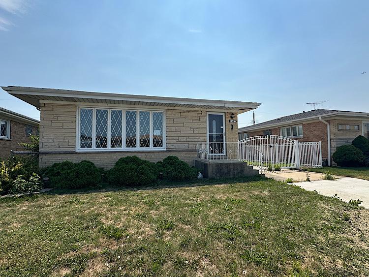 8517 W Carmen Ave., Chicago, IL 60656