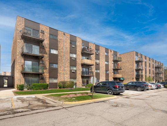 8923 Knight Ave. #116, Des Plaines, IL 60016