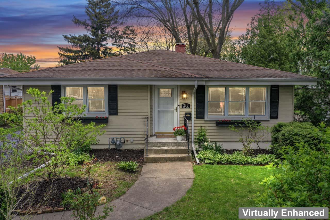 235 S Hickory Ave., Bartlett, IL 60103