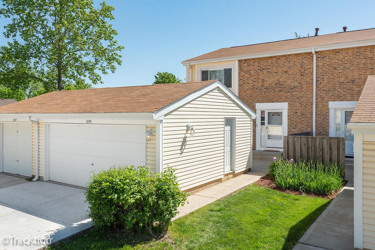 2195 Chadwick Ln., Glendale Heights, IL 60139