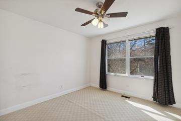 259 Adler Dr., Libertyville, IL 60048