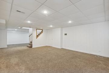 259 Adler Dr., Libertyville, IL 60048