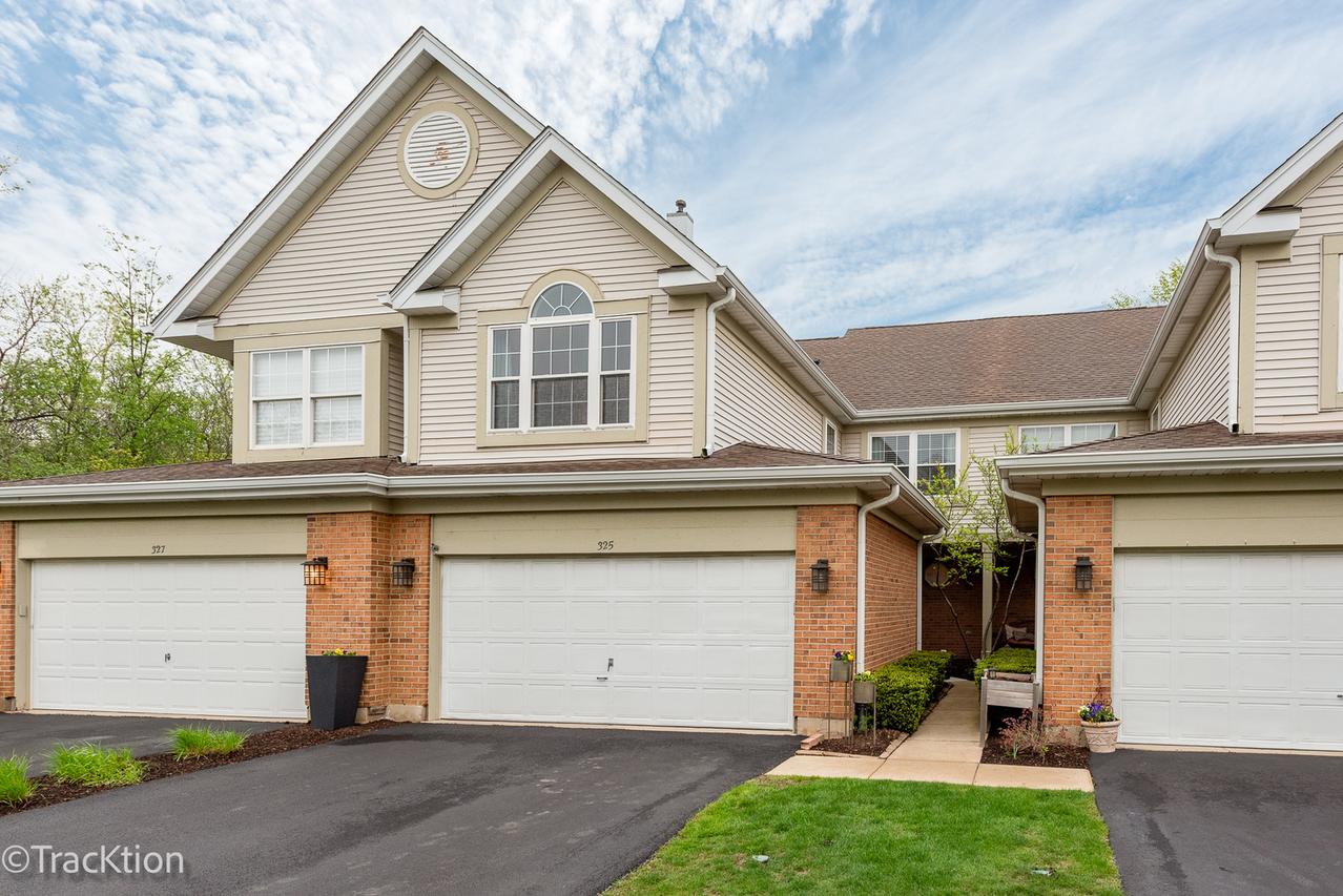 325 Cimarron Rd., Lombard, IL 60148