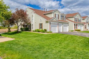 33 Hoover Ct. #A, Streamwood, IL 60107