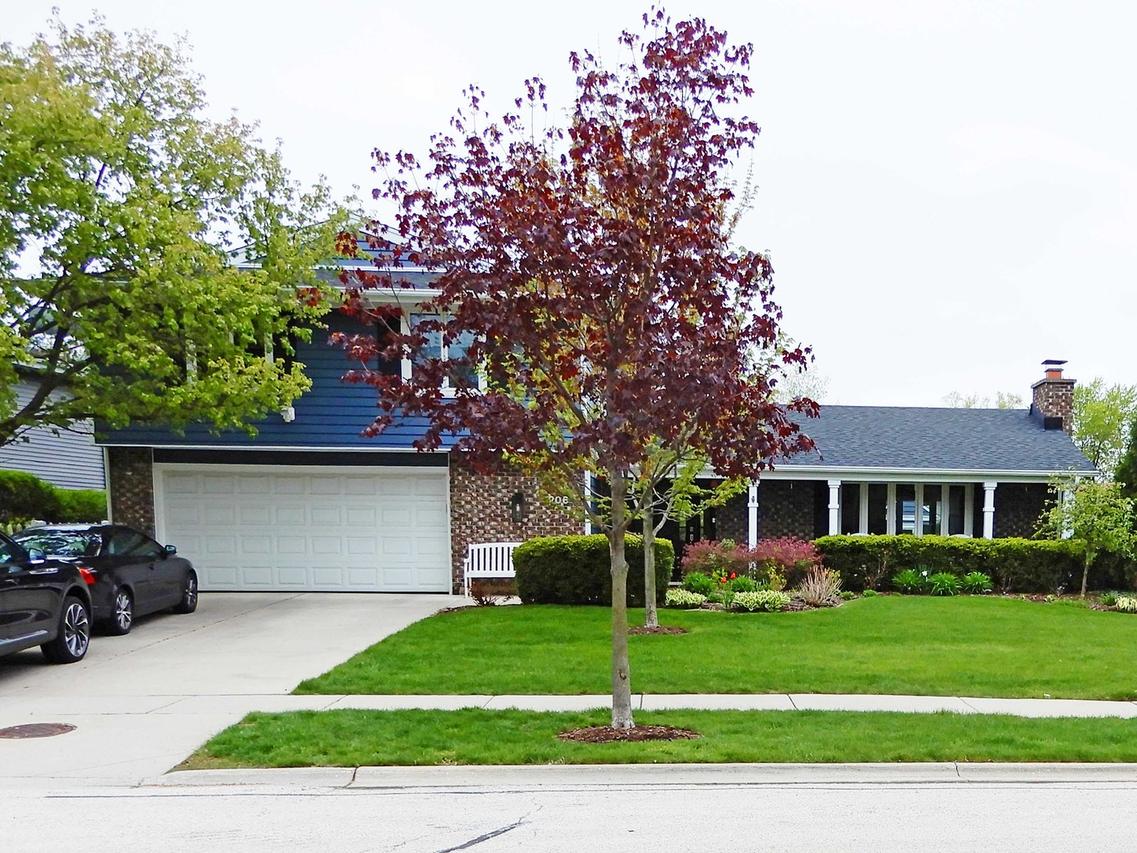 206 Samoset Ln., Schaumburg, IL 60193