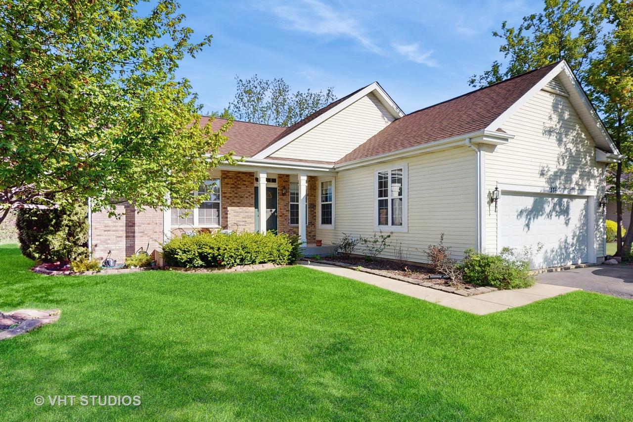 376 Willow Rd., Lakemoor, IL 60051