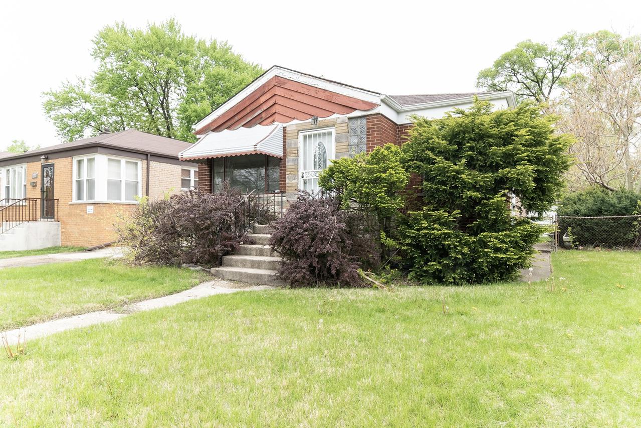 14535 University Ave., Dolton, IL 60419