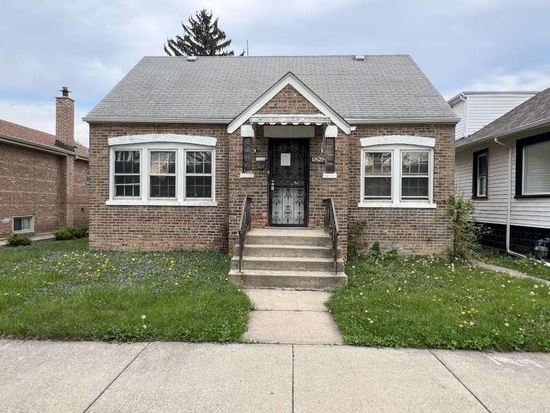 12527 S Lowe Ave., Chicago, IL 60628