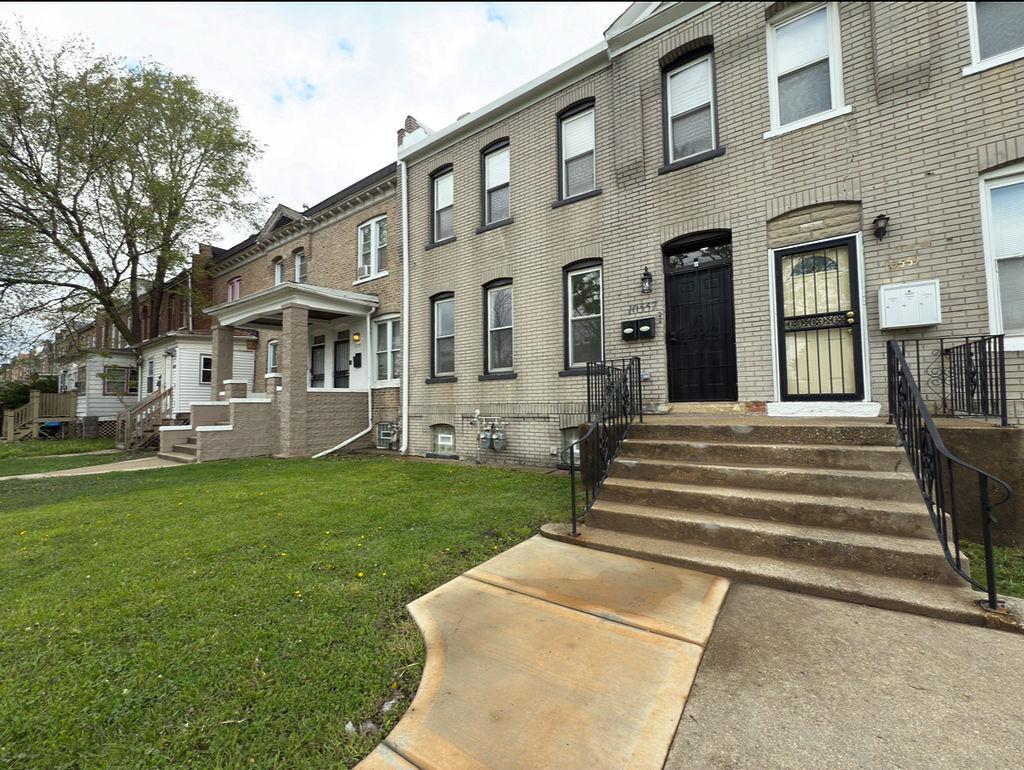 10557 S Corliss Ave., Chicago, IL 60628