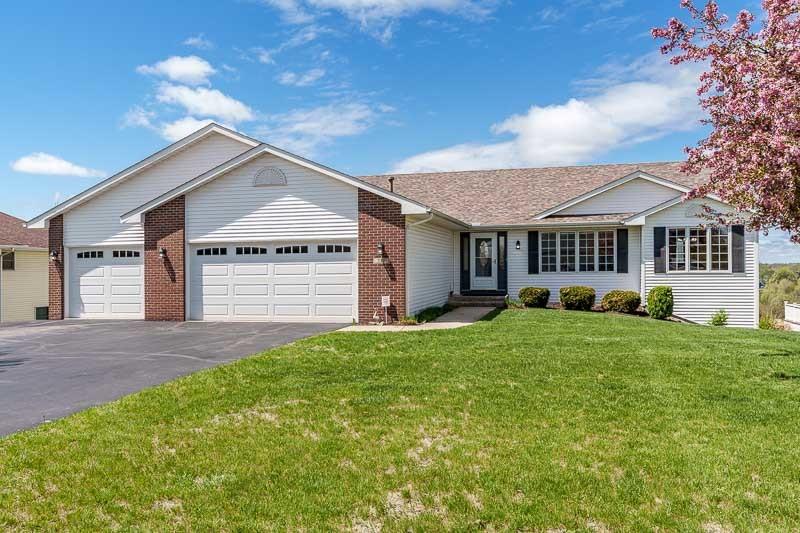 310 Gray Hawk Dr., Machesney Park, IL 61115