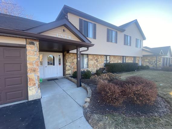 1518 Harbour Ct. #2A, Schaumburg, IL 60193