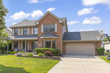 20W427 Elizabeth Dr., Downers Grove, IL 60516