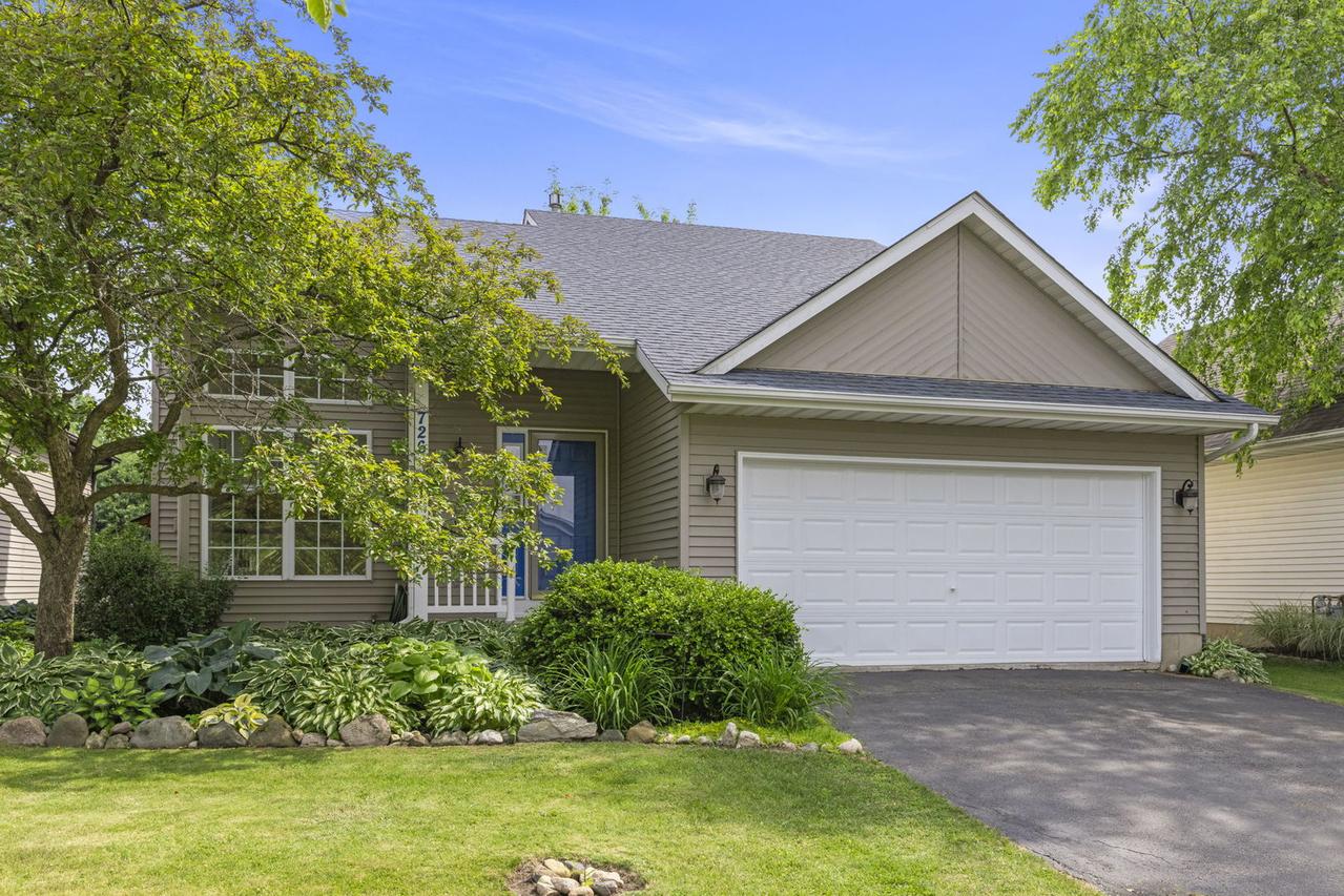 726 Hawthorne Ln., Genoa, IL 60135
