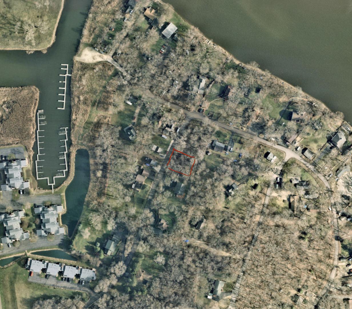 39175 N West End Dr., Spring Grove, IL 60081