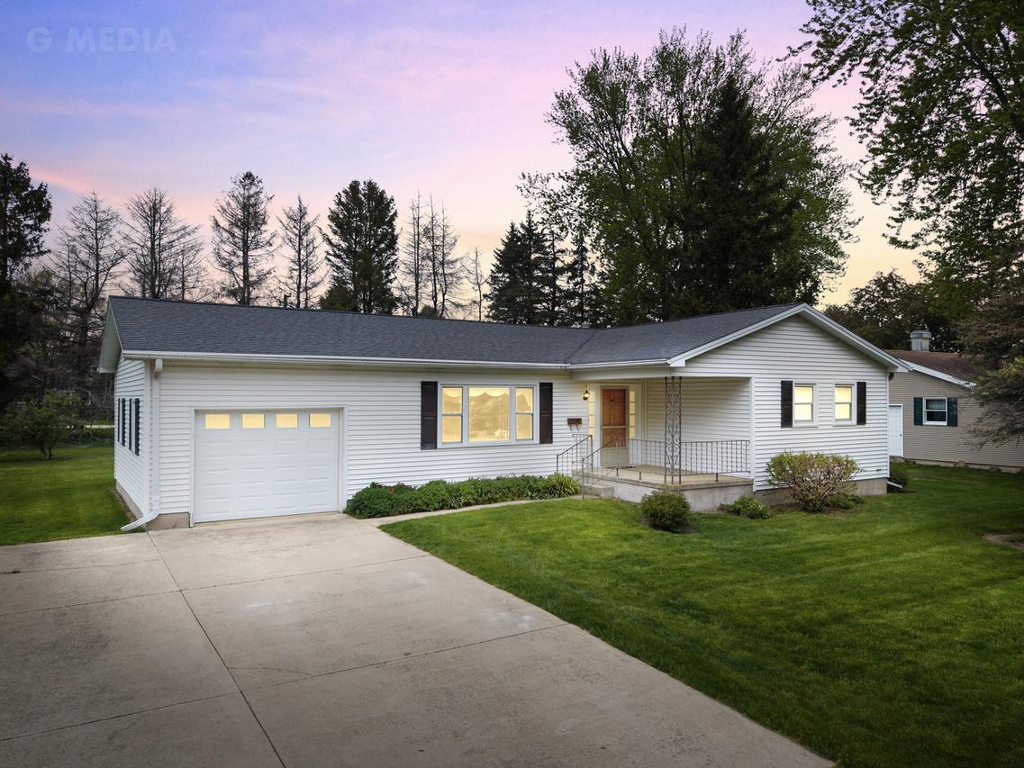 200 W Eisenhower St., Waterman, IL 60556
