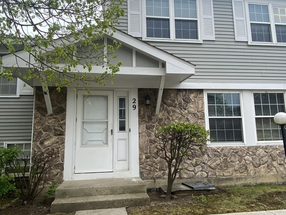 29 Wildwood Ct., Vernon Hills, IL 60061