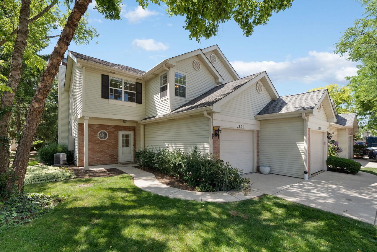 1500 Golfview Dr., Glendale Heights, IL 60139