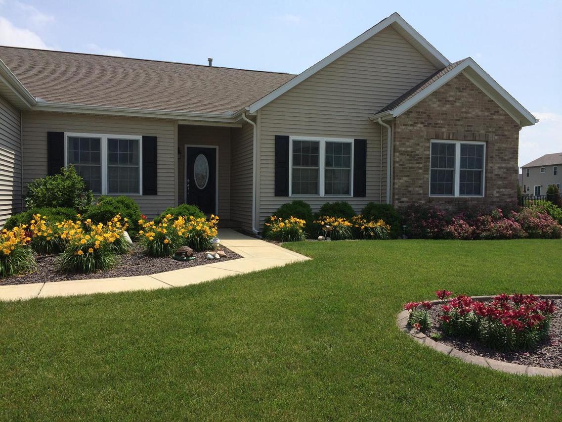 1808 S Orchard Dr., Mahomet, IL 61853