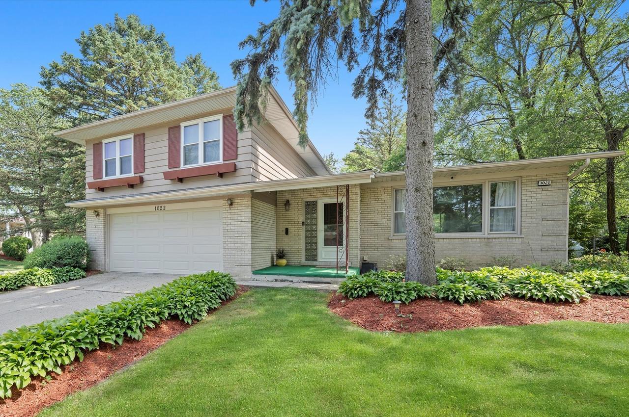 1022 W Ohio St., Glenwood, IL 60425