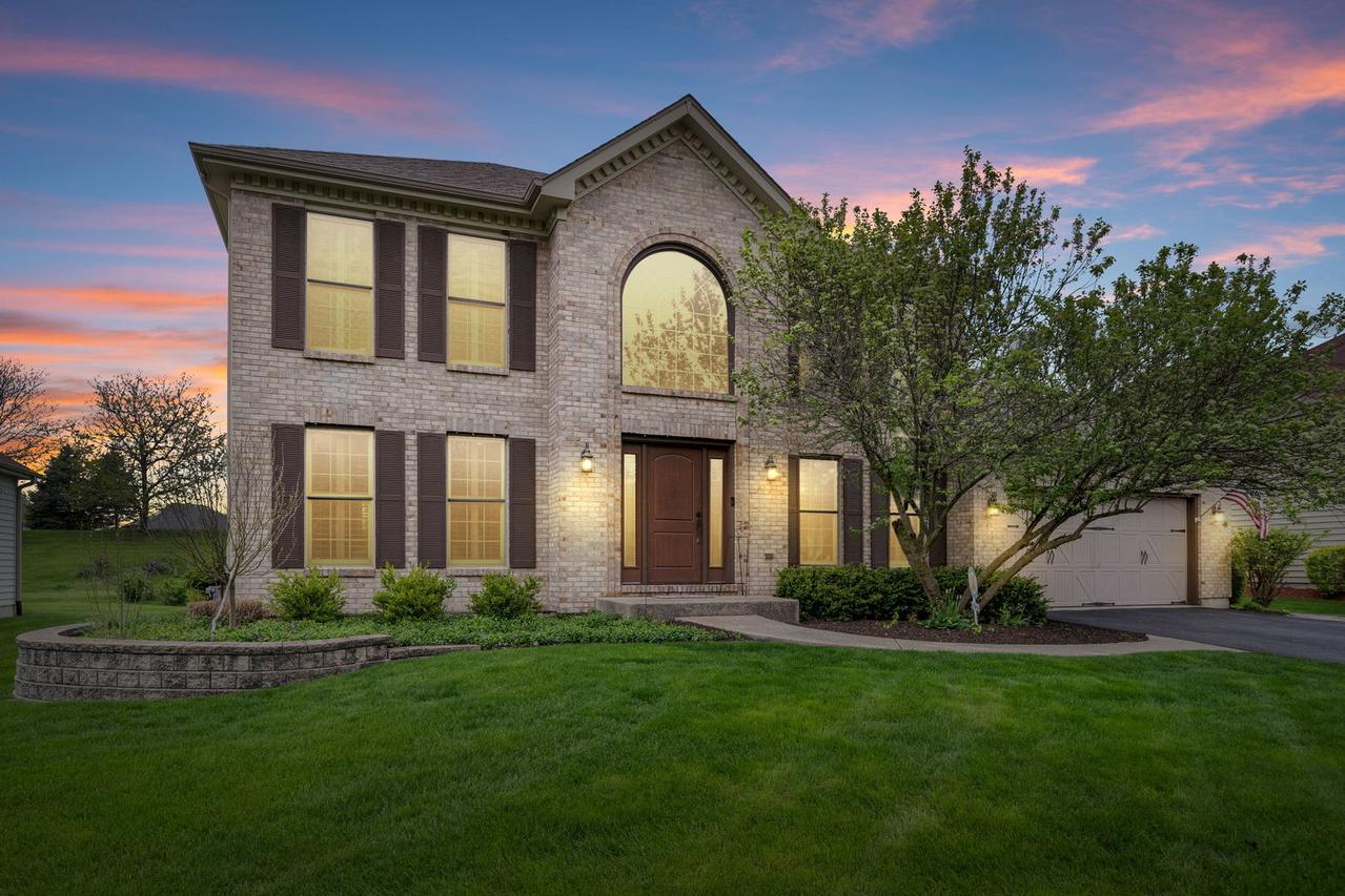 4123 Easy Cir., Naperville, IL 60564