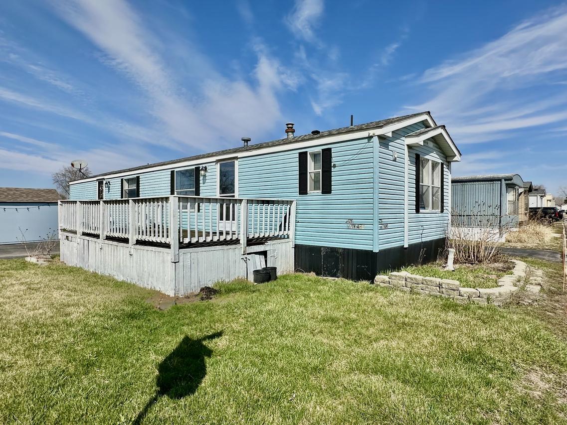 126 7th Ave., Bartlett, IL 60103