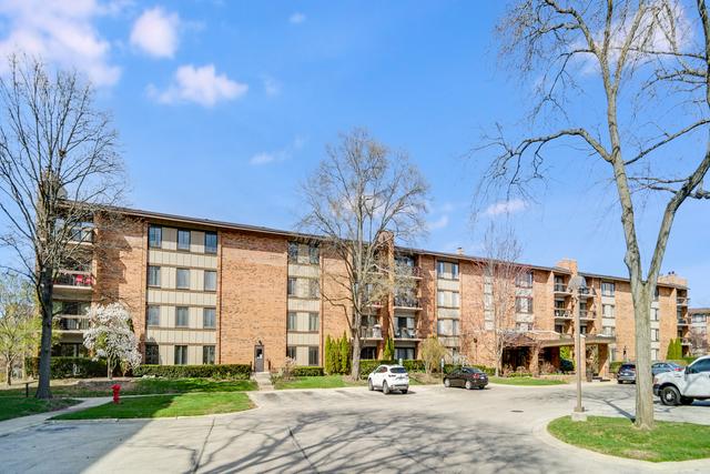 201 Lake Hinsdale Dr. #404, Willowbrook, IL 60527