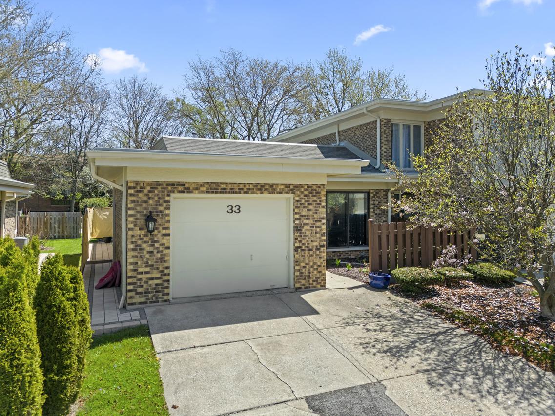 33 Sorrento Dr., Palos Heights, IL 60463