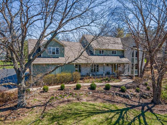 4302 Fox Creek Dr., Crystal Lake, IL 60012