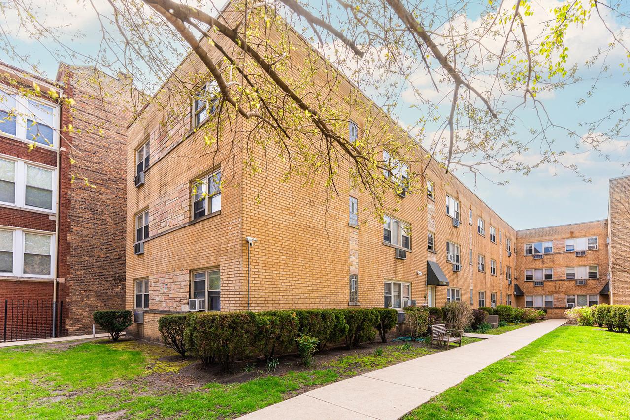 1709 W Estes Ave. #1S, Chicago, IL 60626