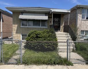 7502 W 64th St., Summit, IL 60501