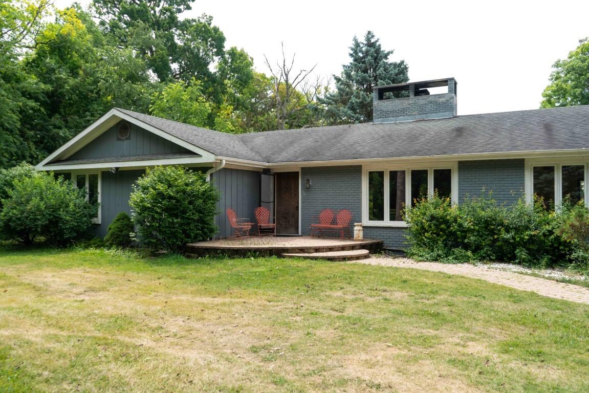 26241 W Bonner Rd., Wauconda, IL 60084