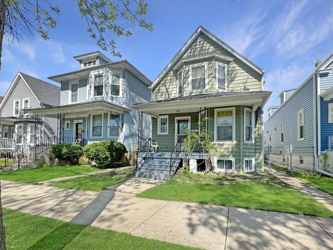 2219 N Kenneth Ave., Chicago, IL 60639
