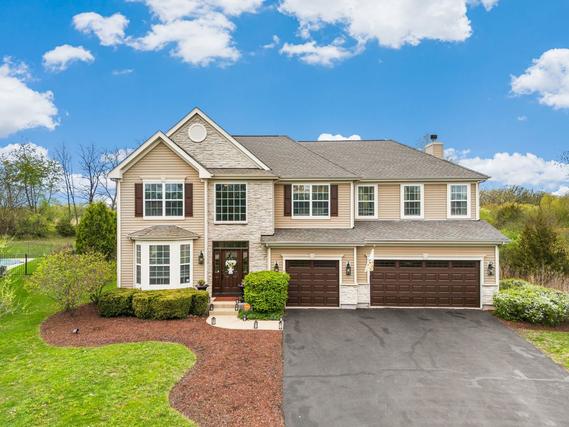 427 Cyprus Cir., Lake Villa, IL 60046
