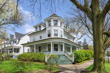 2233 Sherman Ave., Evanston, IL 60201