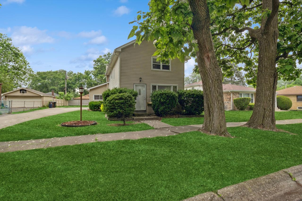18526 Morris Ave., Homewood, IL 60430