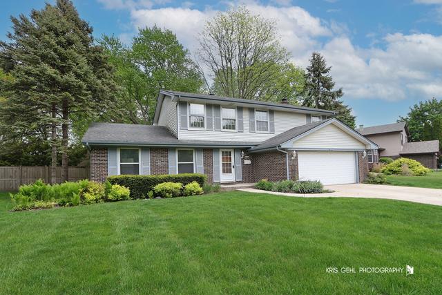 910 Warwick Ln., Libertyville, IL 60048