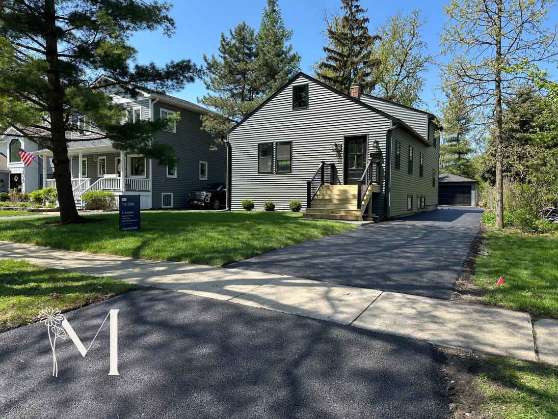 228 S Riverside Dr., Villa Park, IL 60181